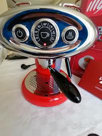 macchina per caffè Illy iperespresso