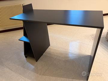 Scrivania lettura/ufficio