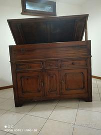 credenza in legno massiccio 