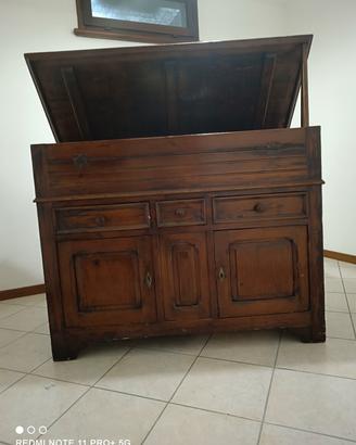 credenza in legno massiccio 