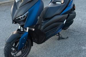 Yamaha x-max 300 abs