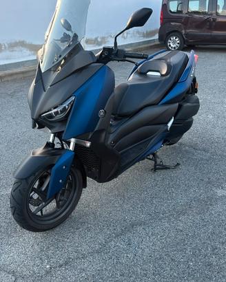 Yamaha x-max 300 abs