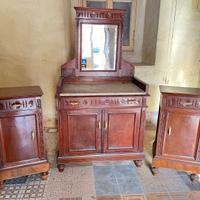 Mobili camera  e sedia COMODA antichi in legno