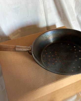 Padella forata per castagne