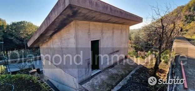 Terreno 1.600 mq con fabbricato a presa - Vista 4