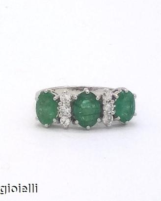 Anello tre smeraldi e diamanti