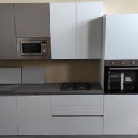 CUCINA NUOVA METà PREZZO -- COMPONIBILE