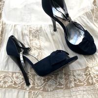 Sandali blu con cinturino. 36. Nuovo