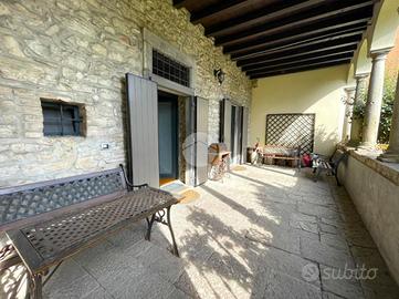 CASA DI CORTE A TRESCORE BALNEARIO