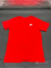 2 magliette Nike The Nike Tee usate