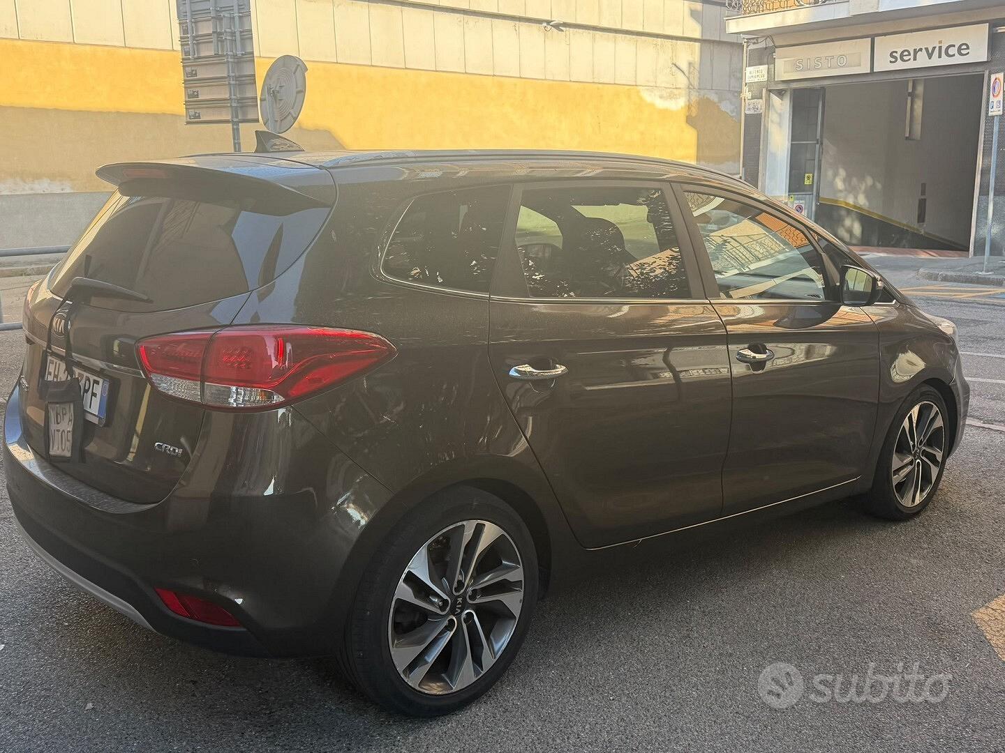Kia Carens 2017 photo 4