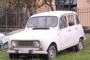 2 renault 4 