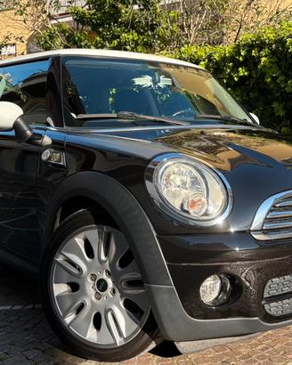 MINI Cooper D 50th Anniversary "Camden"