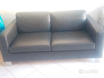 divano due posti nero in pelle