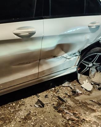 MERCEDES INCIDENTATA. C220 cdi 4 matic premium 