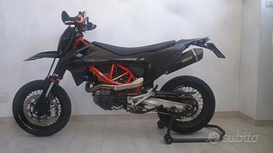 KTM 690 SMC R del  2020 FURIA