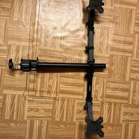 Supporto schermi pc scrivania
