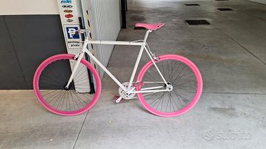 Bicicletta design nuova