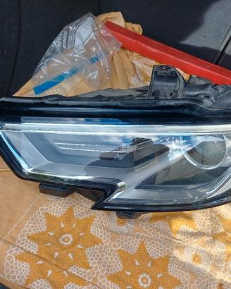 fanale sx audi a3 anno 2019