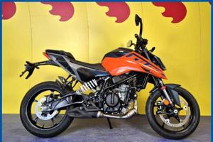 KTM 125 Duke NUOVO - Garantito e Finanziabile