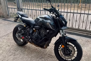 Yamaha Mt07 35 KW con accessori  2024