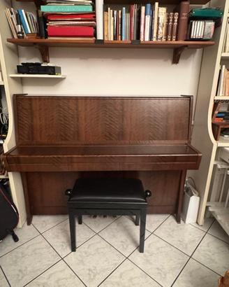 Pianoforte acustico verticale
