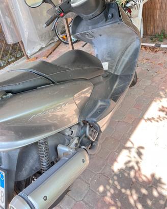 Scooter Majesty 125