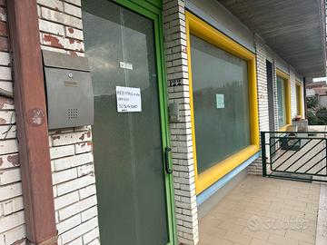 Locale uso ufficio ammobbiliato