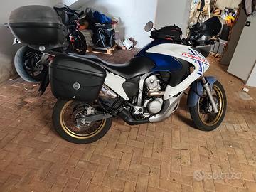 Honda Transalp 700 cc del 2009