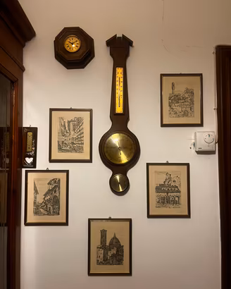 Coppia di Orologi d'Epoca da Parete
