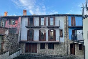 CASA SEMINDIPENDENTE A MURAZZANO