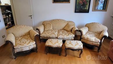 Salotto in legno stile inizio Novecento