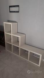 Mobile per libri e oggetti