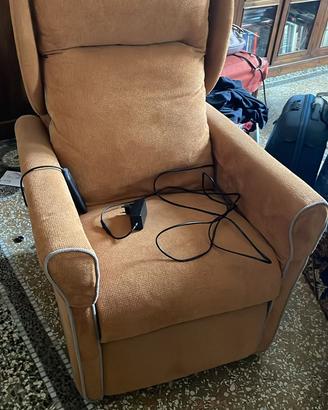 poltrona relax elettrica alzapersona
