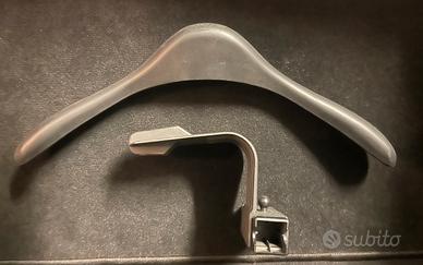 Gruccia porta abiti BMW