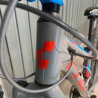CUBE Mtb 24 pollici tenuta BENISSIMO