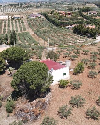 Villetta singola con vasto terreno a disposizione