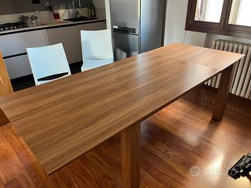 Tavolo allungabile effetto noce 160-220 cm