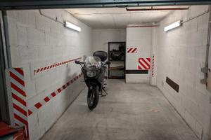 Posto moto microcar Viale Liegi