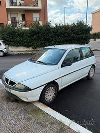 Lancia Y Elefantino Blu
