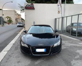 Audi R8 4.2 V8 FSI quattro R tronic