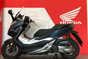 Honda Forza 300