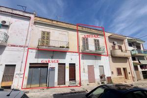 Abitazione piano 1° con locale al piano terra