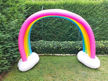 Arcobaleno gonfiabile con giochi d'acqua
