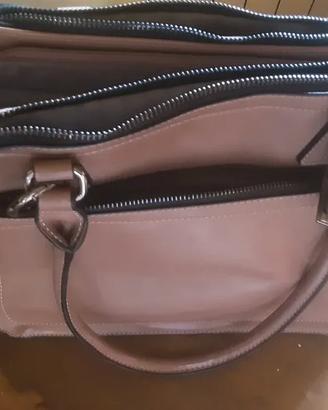 Borsa in vernice beige carico