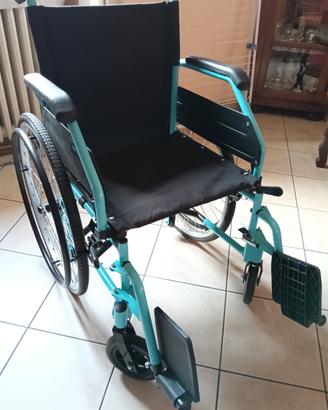 Sedia a rotelle Reha