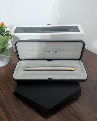 Penna Parker 