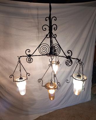 lampadario in ferro  battuto