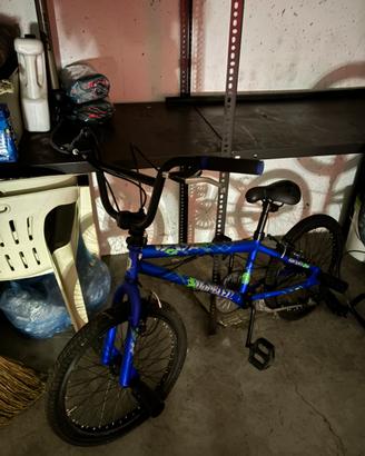 BMX blu