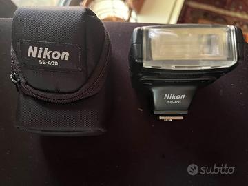 Flash Nikon Speedlight SB-400 – con custodia